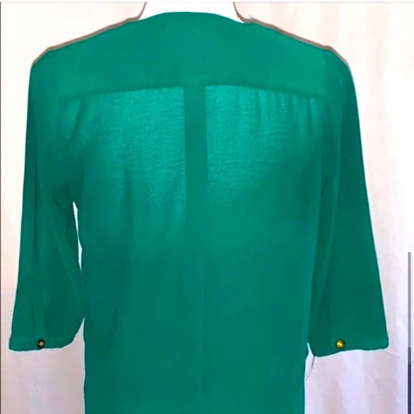 AKIRA Sheer High/Low Top - Picture 4 of 6